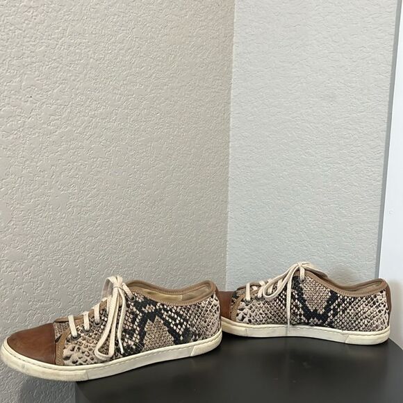 LANVIN Women's Bi-Color Leather Snakeskin Sneaker with Cap Toe, Size 37 (6.5 US) - Picture 8 of 13